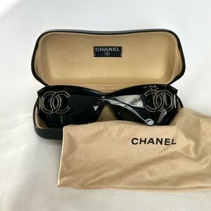 Vintage Chanel Black CC Sunglasses